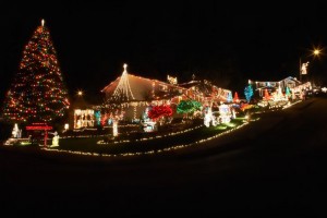 custom holiday lights by professional lighting contractor